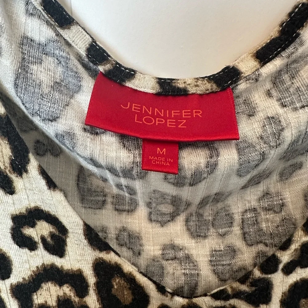 Leopard print t-shirt with sexy sleeve cut outs. JLo size Medium. - Picture 5 of 8